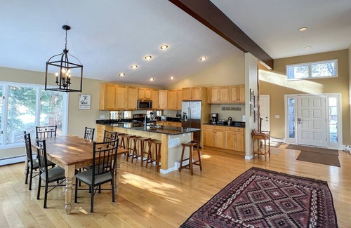 Eagle-Vail House | Book Your Family Escape: Enjoy 10% Off August Stays!