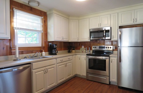 Lottsburg House | Escape to Potomac River Waterfront Home – Rated 10/10!