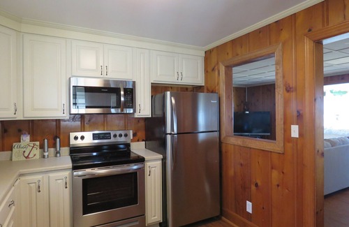 Lottsburg House | Escape to Potomac River Waterfront Home – Rated 10/10!