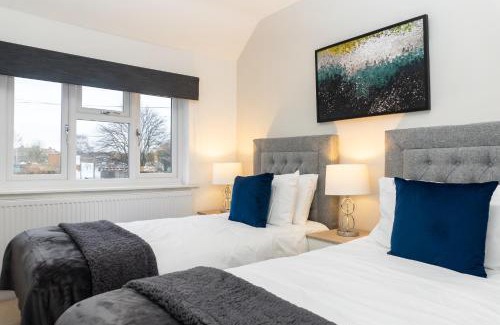 Cribbs Causeway House | Guest Rated: 9.2 - Relaxation by Olauda SA with Free Parking