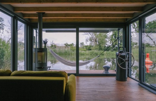 Bad Freienwalde Boat Rental | Tranquil Houseboat Retreat with Ocean Views in Nature