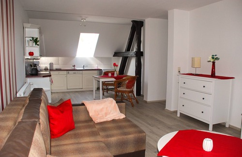 Beeskow Apartment | Tranquil Country Retreat by the Spree with Pool & Breakfast