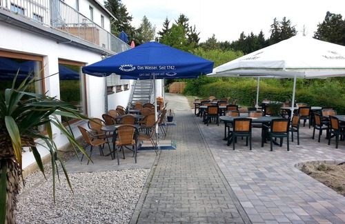 Dillendorf Apartment | Tranquil Getaway in the Hunsrück with Pool & Ocean Views