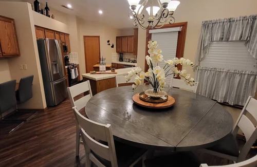 Porterville House | Relaxation meets comfort HERE at Redwood Inn