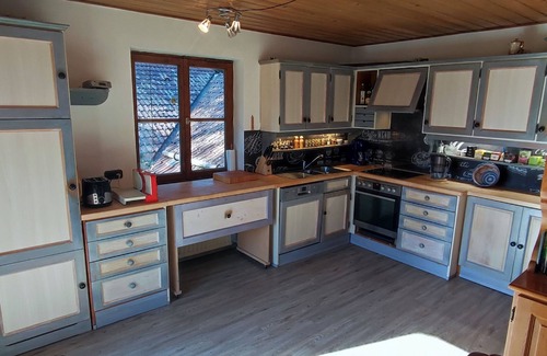 Grosswell House | Explore Outdoor Adventures with Spa & Ocean Views