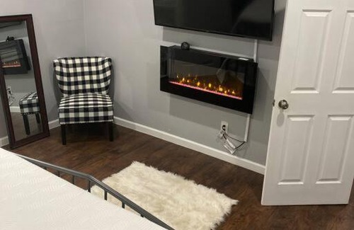 Highland Historic District House | Tranquil Escape at Relaxation on Robinson: Family-Friendly Stay