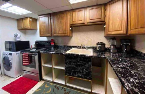 Kingsgate House | Relaxation Villa: Pet-Friendly Retreat in the City Center