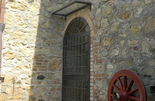 Murlo House | Scenic Relaxation in Basso Merse Nature Reserve Awaits