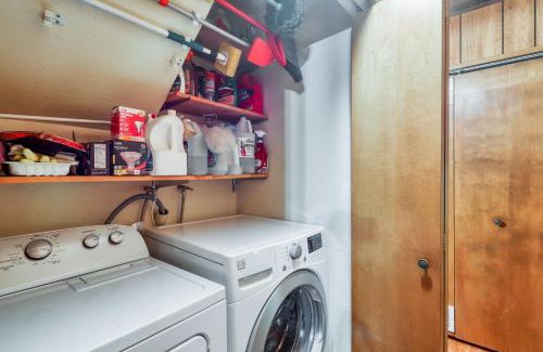 Truckee House | Family Gathering Home with Pool & Hot Tub - Rated 10/10