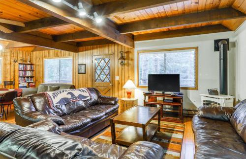 Truckee House | Family Gathering Home with Pool & Hot Tub - Rated 10/10