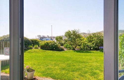 Julianadorp aan zee Apartment | Discover De Strandjutter: Steps from Julianadorp Beach