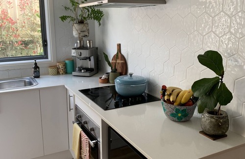 Woonona House | Coastal Sydney Getaway: Family-Friendly and Guest Rated 10/10