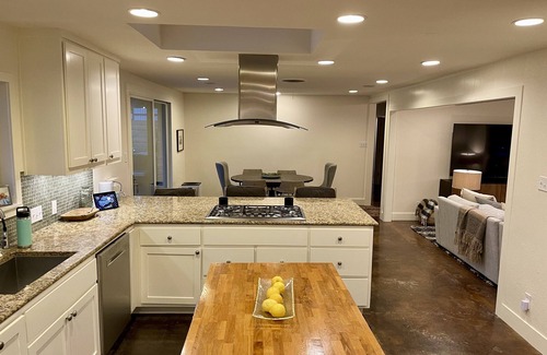 Dellana Hills House | Cozy Retreat with Pool & Hot Tub Near Downtown Austin