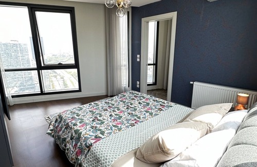 Mahmutbey Apartment | Cozy 1BR Apt with Free Wi-Fi, AC & Washer for Families