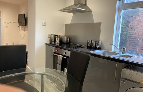 Bridgend Apartment | Inviting 2 Bed Flat with Kitchen in Bridgend for Families