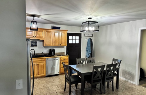 Vinita House | Relaxing 3-bedroom house with WiFi, AC near Grand Lake