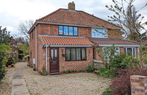 Norwich House | Cozy 3 Bedroom Norwich Haven Family House with Breakfast