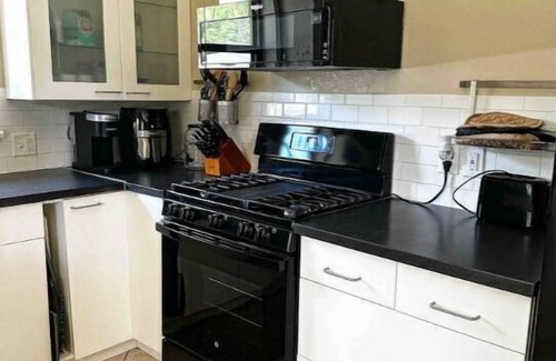 Pensacola House | Tranquil 3 BR Home Near Water, NAS & Perdido - Rated 10/10