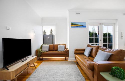 Grange House | Cozy 3BR Beachside Haven Grange - Pet Friendly Retreat