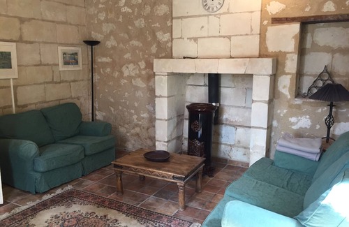 Le Guedeniau Cottage | Tranquil Gite with Pool for 4-6 in Loire, France