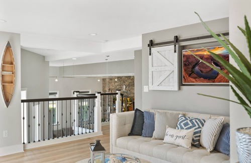 Lake Stevens House | Lakefront Haven: 4 Bed, Spa & Hot Tub on Lake Stevens