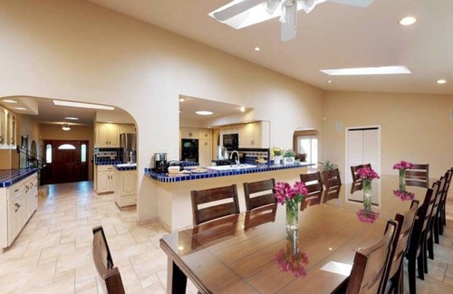 Castro Valley House | Inviting 4 Bedroom Retreat in Bay Area with Hot Tub