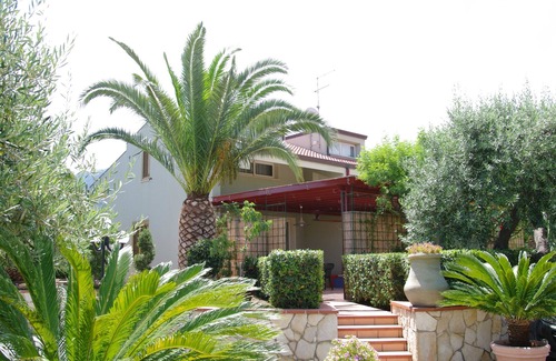 Mazzaforno Apartment | Cozy Apartment for 2 with Pool and Breakfast Included