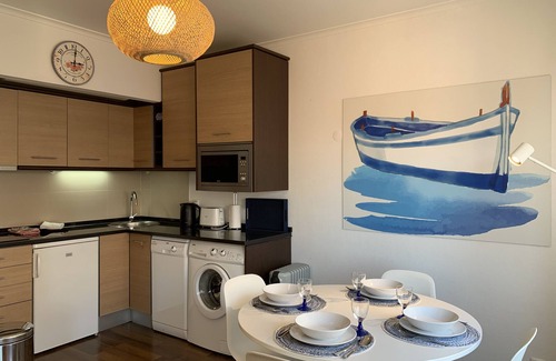 Cascais Apartment | Cozy Apartment with Ocean View in Cascais