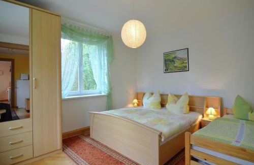 Pockau-Lengefeld Apartment | Relaxing Base in Pockau, cleaning included