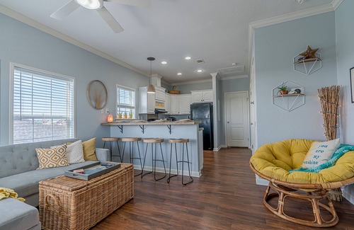 Crystal Beach House | Beachfront Bliss: Crystal Beach Hot Tub with Ocean Views