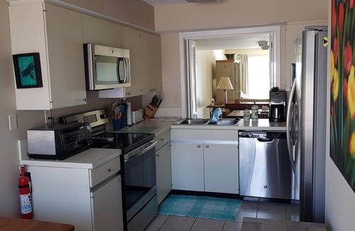 Saint Helena Island Condo | Serene Beachfront Condo with Ocean View & Family Amenities