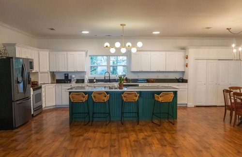 Ocean Springs House | Serene Boho Beach Home with Ocean View & Pet-Friendly Stay