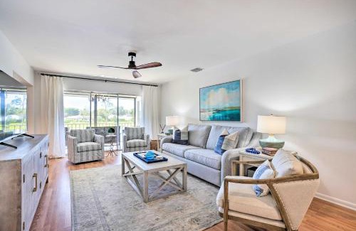 Central Naples Apartment | Serene Condo with Screened-In Lanai, 4 Mi to Beach