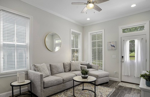 Mount Meigs Cottage | Relaxing Cottage in The Waters