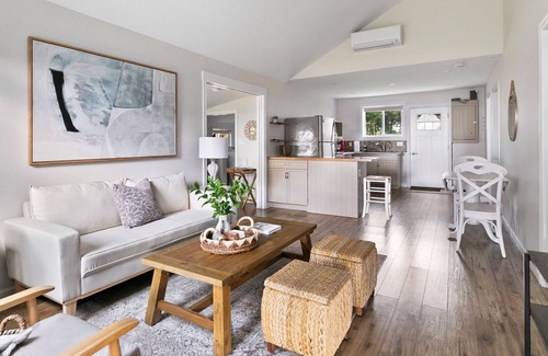 Town of Essex Cottage | Idyllic Cottage Retreat Close to EPIC Wineries