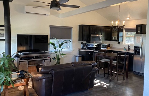 Wimberley House | Cozy Private Cottage with Hot Tub & High Guest Ratings