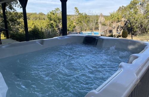 Wimberley House | Cozy Private Cottage with Hot Tub & High Guest Ratings