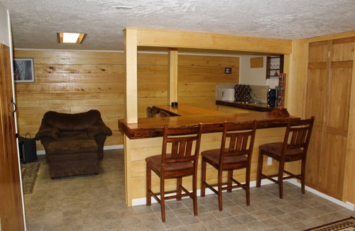 Fall Creek Cabin | Inviting Fall Creek Vacation Rental with Spa & Lake Views