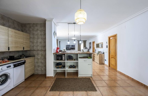 Cobisa Apartment | Relaxing Getaway 15' from Toledo