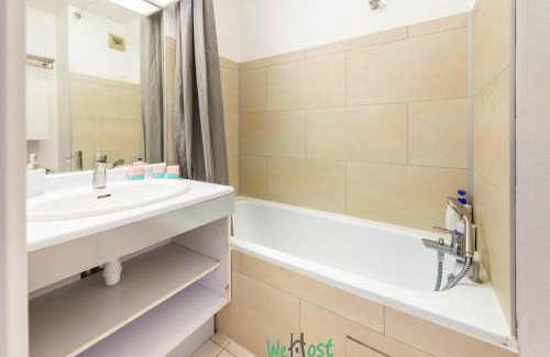 Guyancourt Apartment | Relaxing getaway 30 minutes from Paris for 4 people