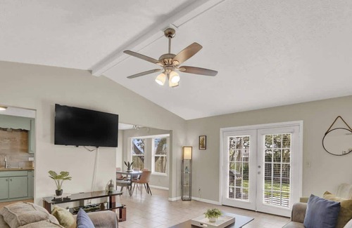 Lynn Haven House | Ideal Modern Getaway Near Panama City Beach Awaits You