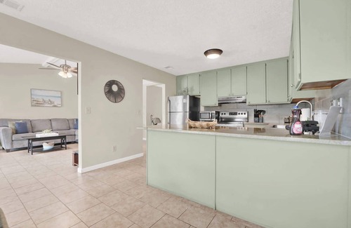 Lynn Haven House | Ideal Modern Getaway Near Panama City Beach Awaits You