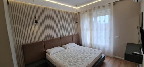 Mullet Apartment | Tranquil Apartment Stay in Tirana's Prime Neighborhood