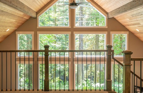 Yacolt House | Idyllic Getaway at East Fork of the Lewis River