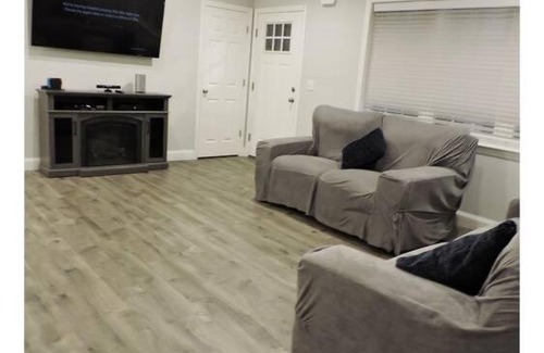 Wareham Apartment | Tranquil Escape with Pool and Family-Friendly Amenities