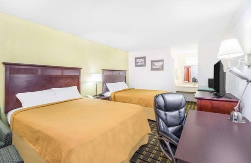 Lookout Valley Neighborhood Association Resort | Serene Hideaway: Pet Friendly with Pool Near Chattanooga Zoo
