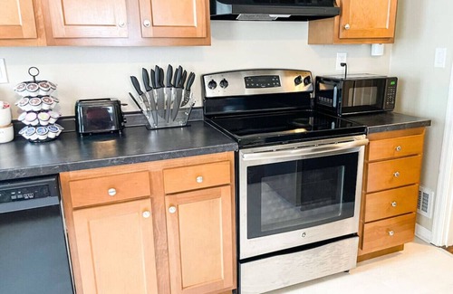 Spring Grove Village House | Inviting Retreat for 10 with Breakfast & Pet-Friendly Options