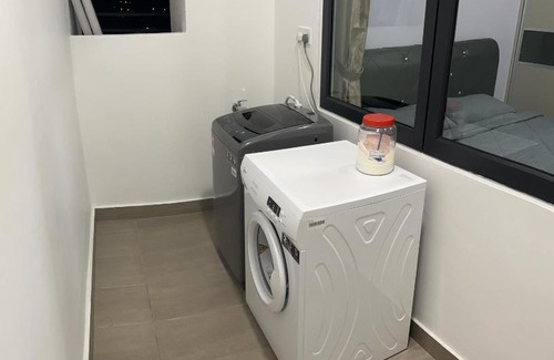 Kuching Apartment | Inviting Relaxing Homestay at P'Residence with Pool Access