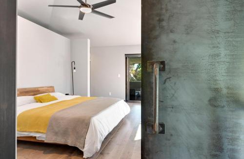 Old Town West House | Experience Paradise with Private Rooftop Deck & Hot Tub