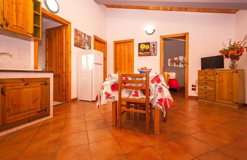 Piana Calzata Villa | Cozy Villa Steps from the Beach with Ocean View & Kitchen